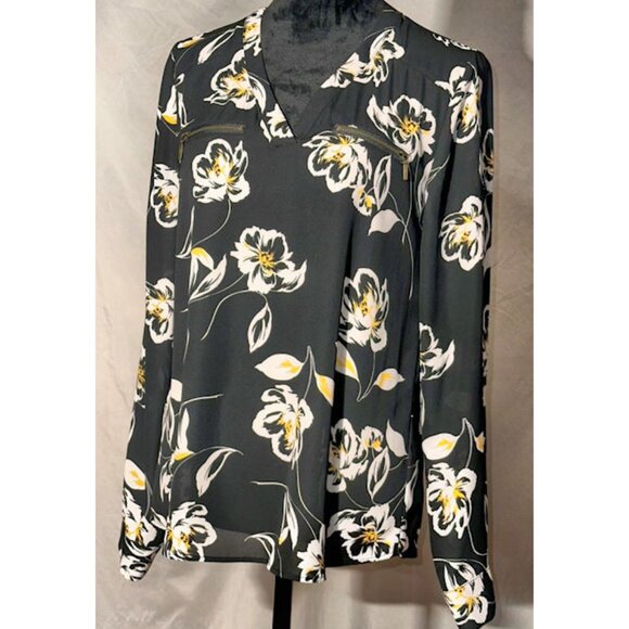 Maurices Black and White Flowered V-neck Blouse, Small - Picture 1 of 8